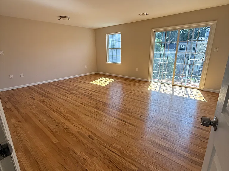 15-21 Oraton St #2 — Photo 11