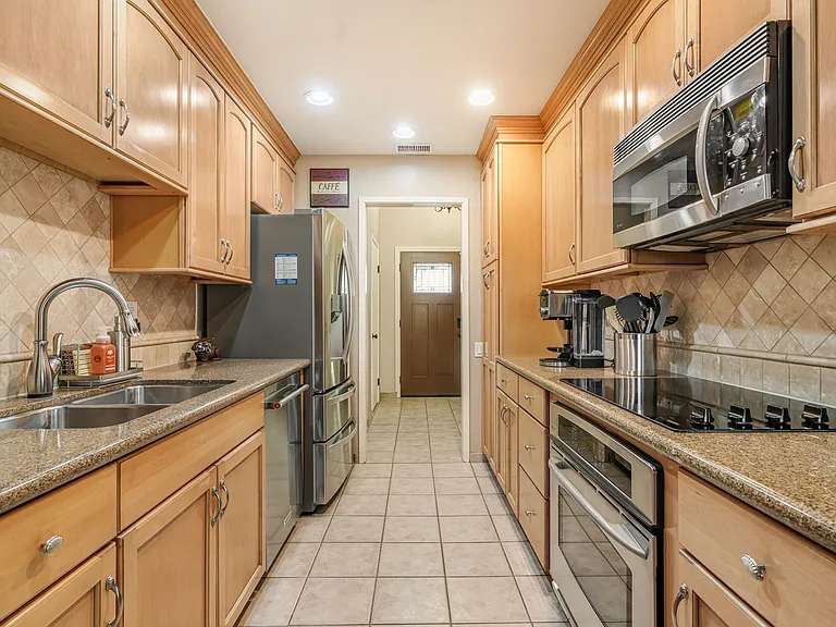 43260 Silktree Ln — Photo 5