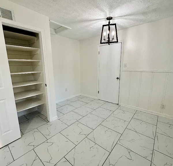 4224 Main St — Photo 8