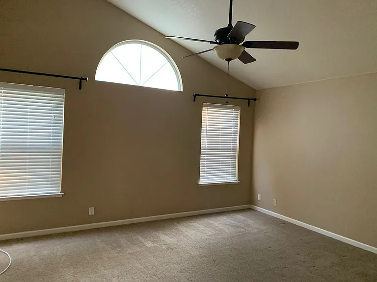 2266 Marshall Rd — Photo 15