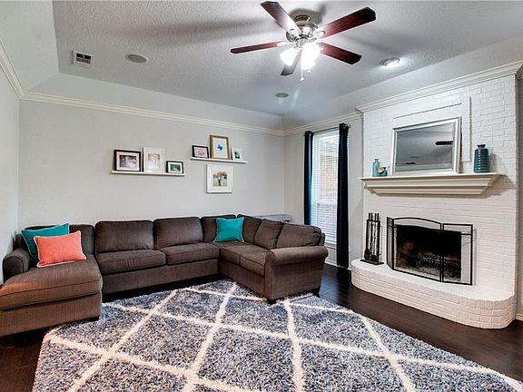 3rd image of 7841 Miracle Ln