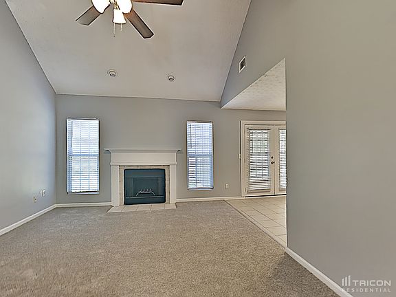 3rd image of 725 Mossy Oak Dr