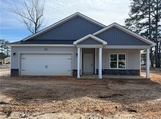 4038 Lofton St, Wade, NC 28395