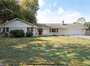 17901 Red Oak Dr, Hagerstown, MD 21740