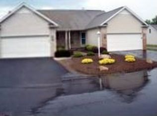 22 Timber View Dr, Hubbard, OH 44425