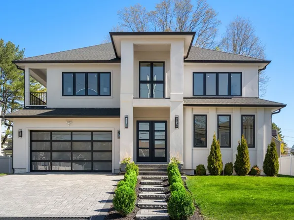 29 Hanson Rd, Newton, MA 02459