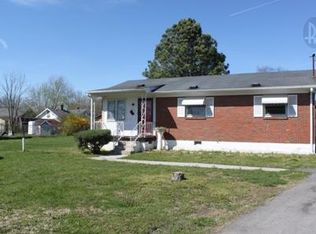 207 18th Ave W, Springfield, TN 37172