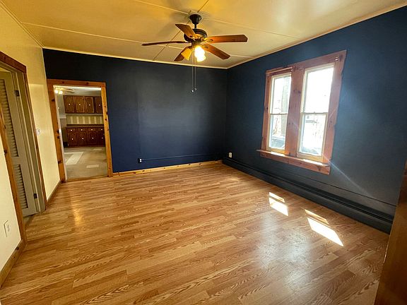 3rd image of 16 Briggs Ave
