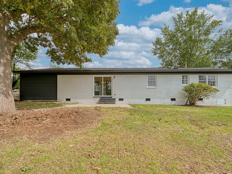 825 Fresno Dr — Photo 35