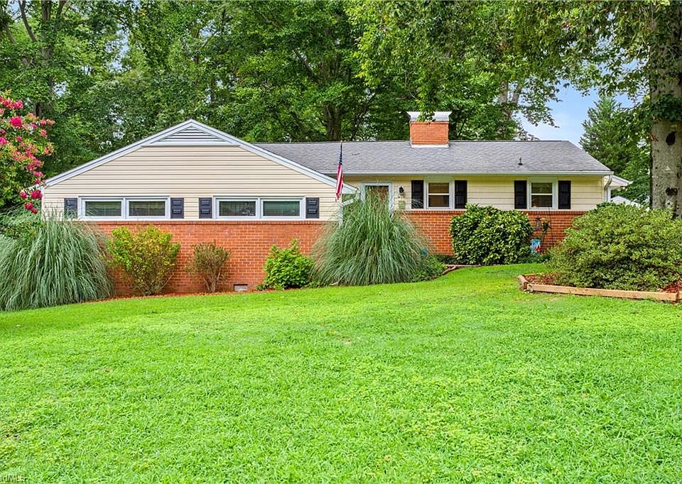 1st image of 605 N Elam Ave