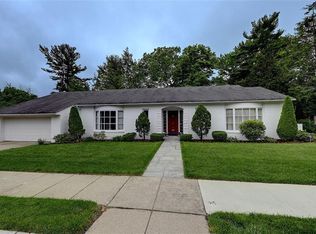 101 Hartshorn Rd, Providence, RI 02906