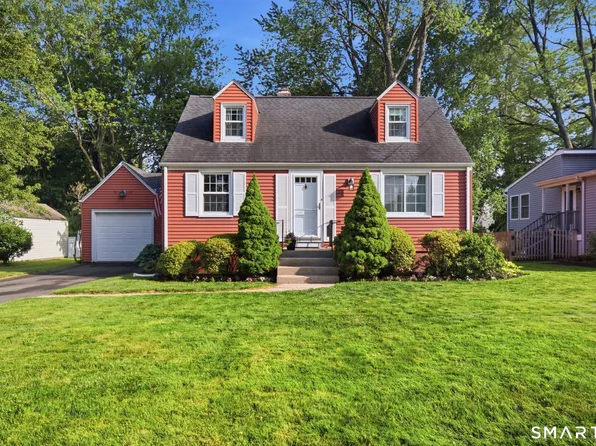 17 Hilltop Drive, West Hartford, CT 06107