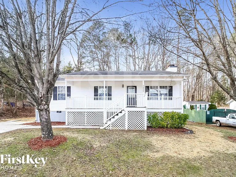 3820 Spring Branch Dr — Photo 1
