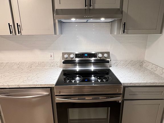 5th image of 531 Ditmar St #B