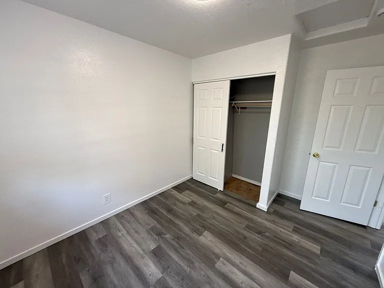1265 Poplar St — Photo 16