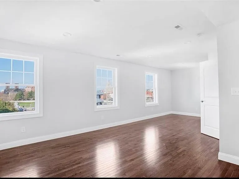 38 Maple St #1 — Photo 8