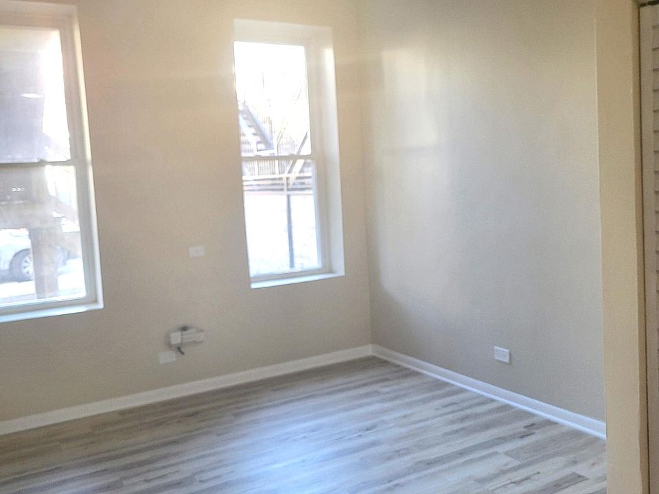 1st image of 1107 N Hermitage Ave #1R