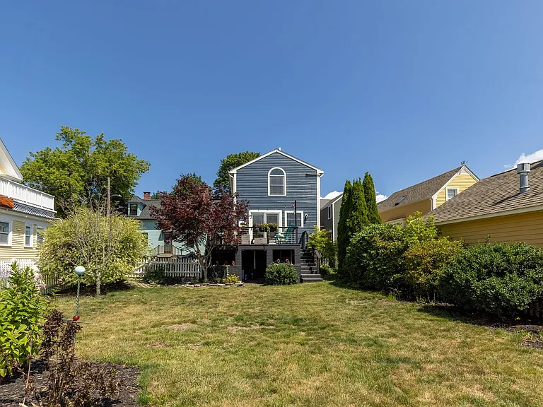 18 Walden St — Photo 35