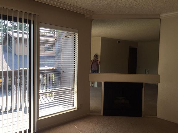 3rd image of 2480 Larkspur Ln