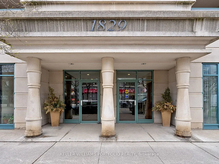1829 Queen St E #408 — Photo 35