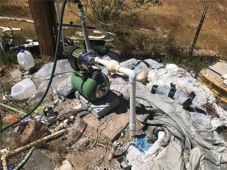 2nd image of 305 S Concho Rd