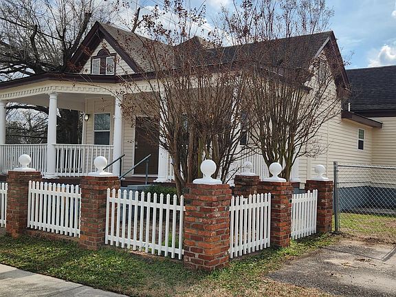 3rd image of 1902 Fenwick Street