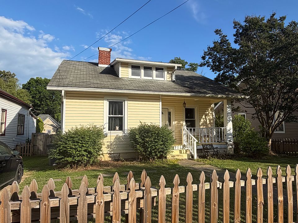 1st image of 308 E Quincy Ave
