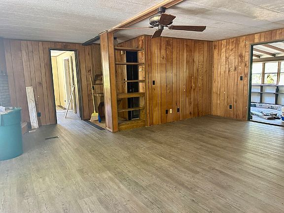 5th image of 266 Dartmoor Dr