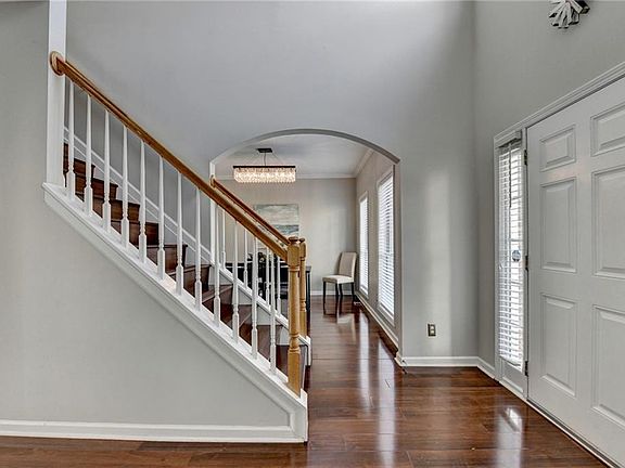 3rd image of 3515 Stonehaven Dr