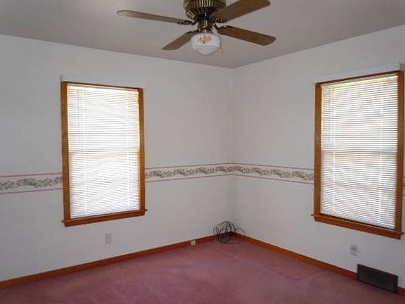 4th image of 57019 Wegee Ln
