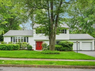 40 Braemar Dr, Wayne, NJ, 07470