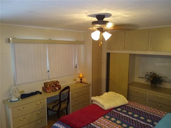 4th image of 3916 Oakwood
