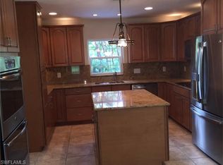 5070 Boxwood Way, Naples, FL 34116