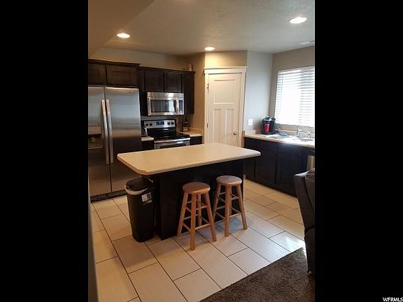 3rd image of 2417 N Wellington Dr
