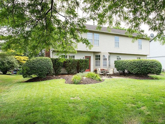 4th image of 5880 Newbridge Dr