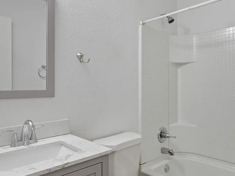 6413 Melinda Ct — Photo 19