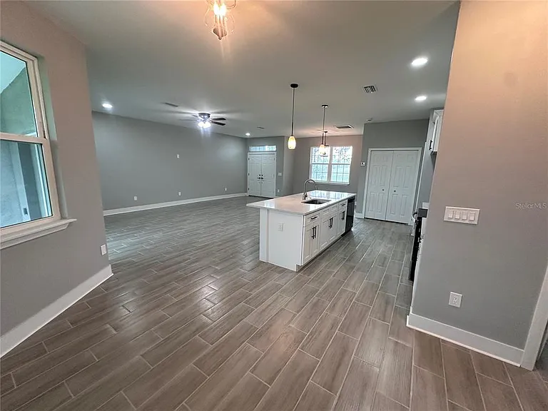 13195 Drysdale Ave — Photo 21