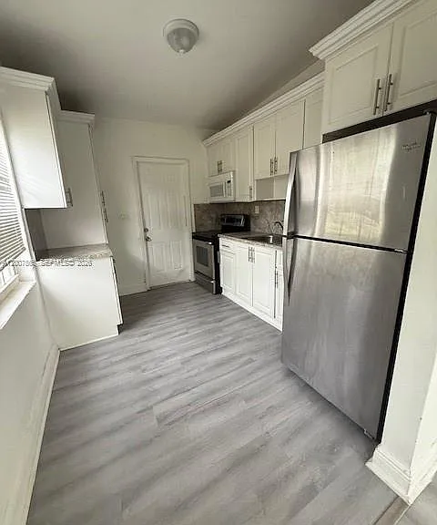 15925 NW 21st Ave — Photo 9