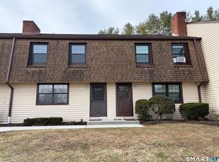 7 Homestead Ln #7, Brookfield, CT 06804
