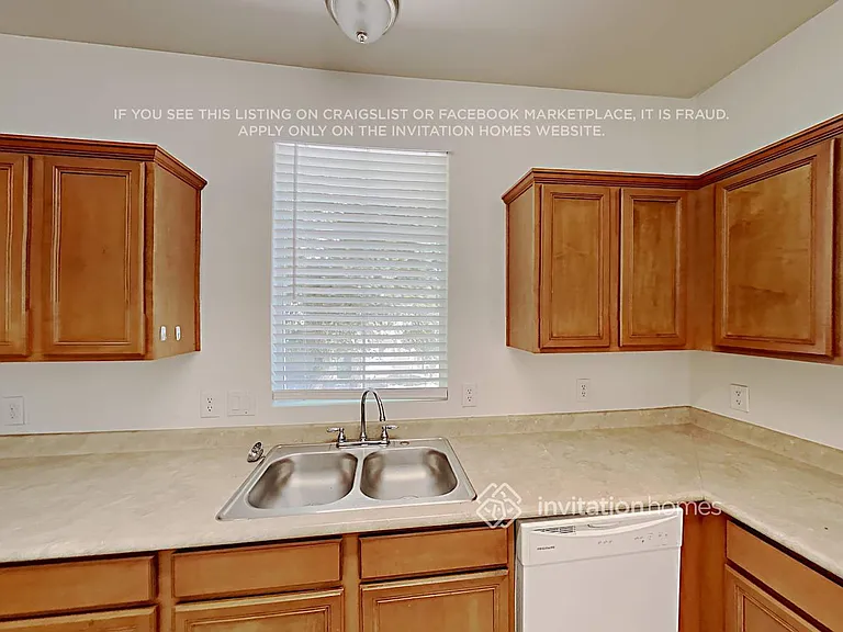 3036 S 101st Dr — Photo 9