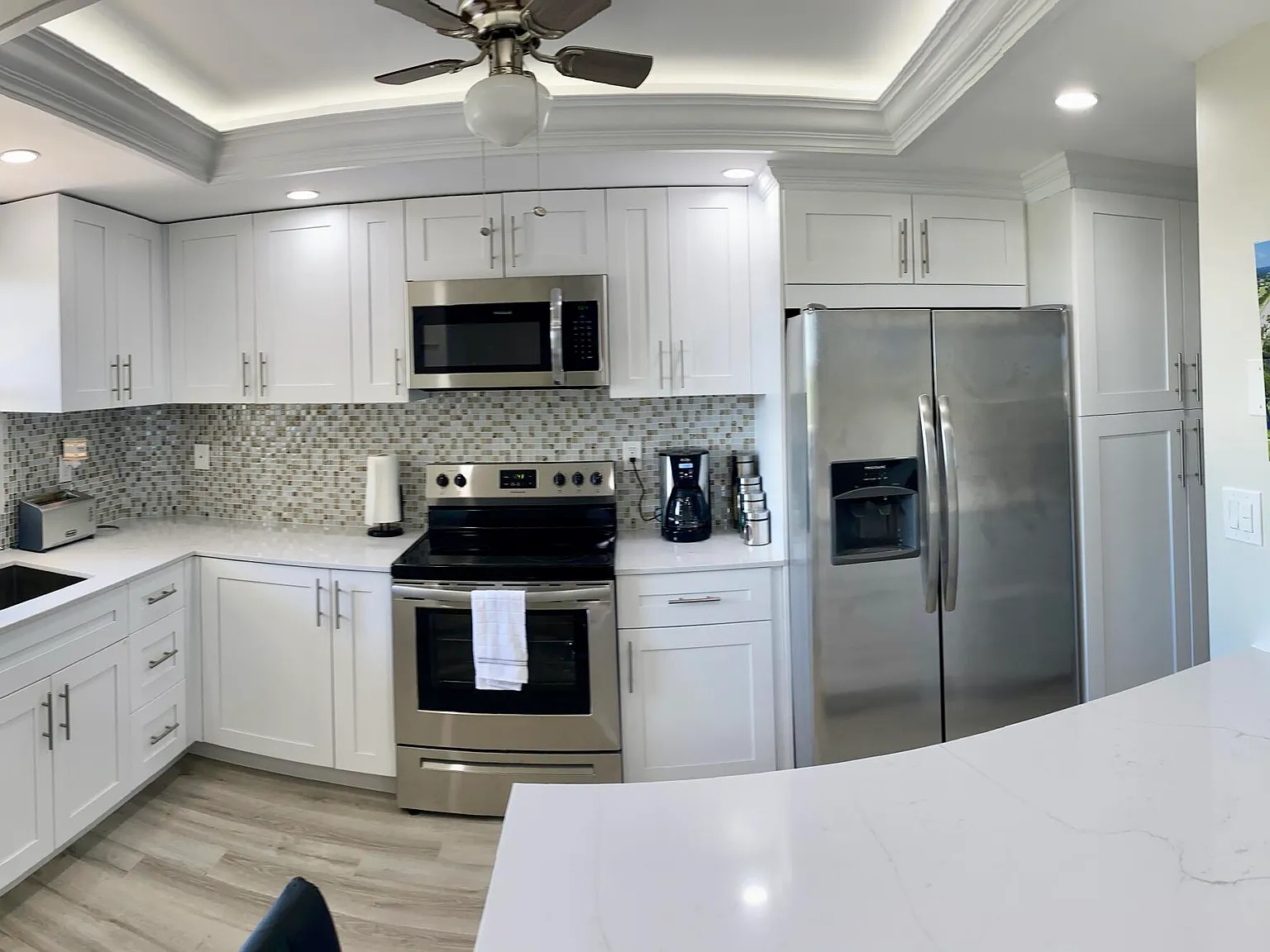 2 bed, 2.0 bath, 1182 sqft, $4,000 — Photo 2