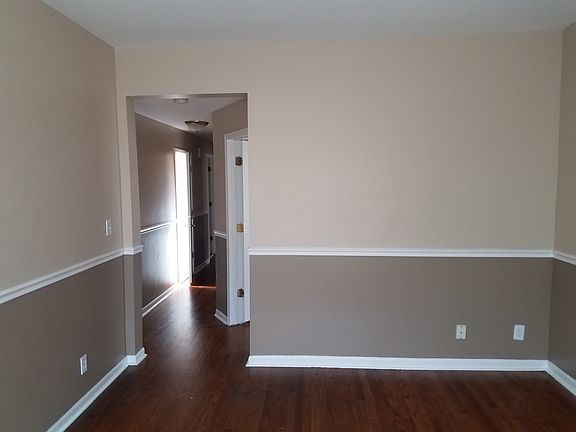 5th image of 7000 S Vernon Ave #1