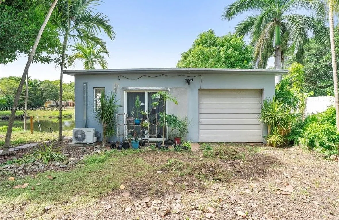 3 bed, 1954 sqft, $6,500 — Photo 2