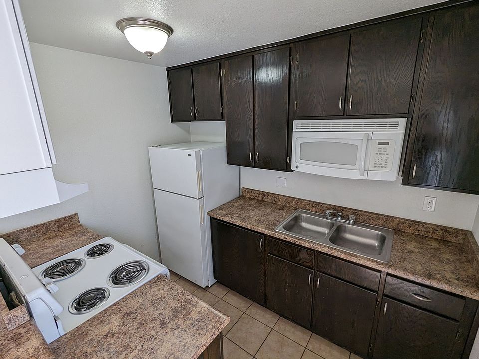2nd image of 2621 S Virginia Dr #124