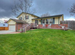 5852 W Maplewood Dr, Littleton, CO 80123