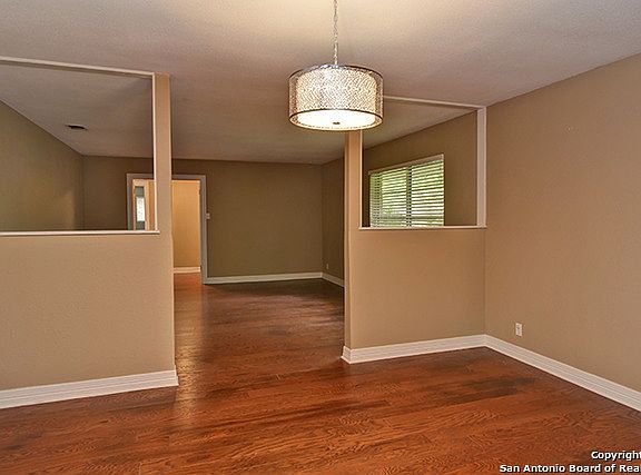 5th image of 137 Twinleaf Ln