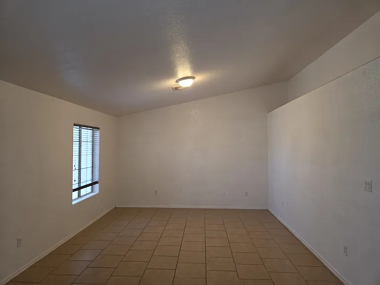868 S Garvin Ct — Photo 3