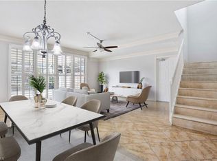 5345 Cove Cir, Naples, FL 34119