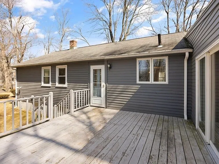 25 Brown St — Photo 26