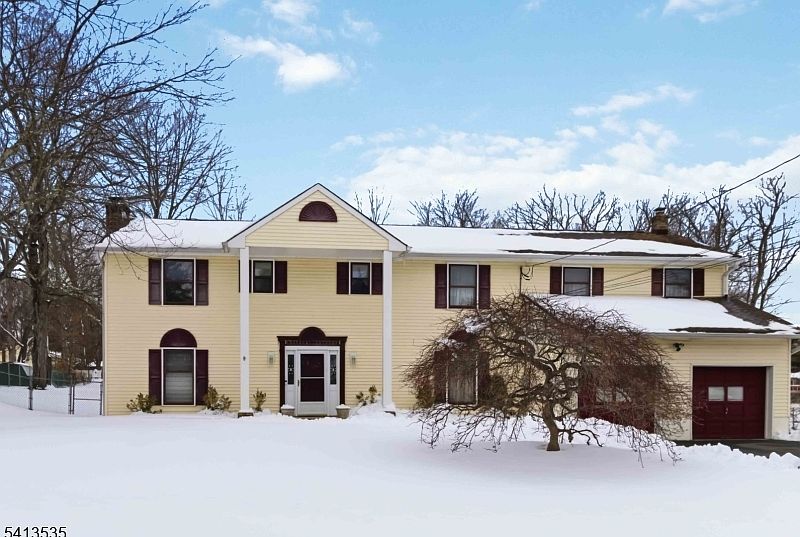 1st image of 6 Pleasant Hill Rd